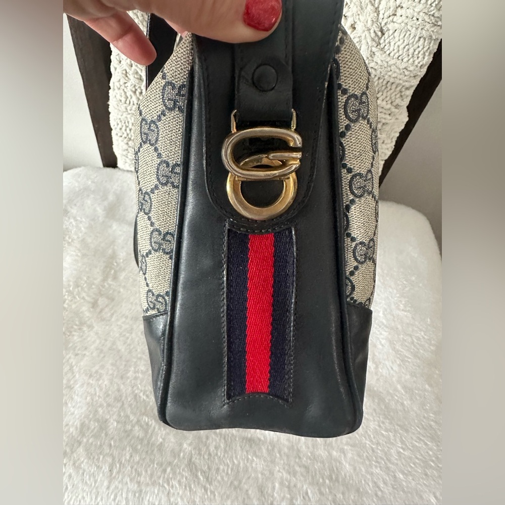 Vintage Gucci Shoulder Bag - Picture 4 of 9